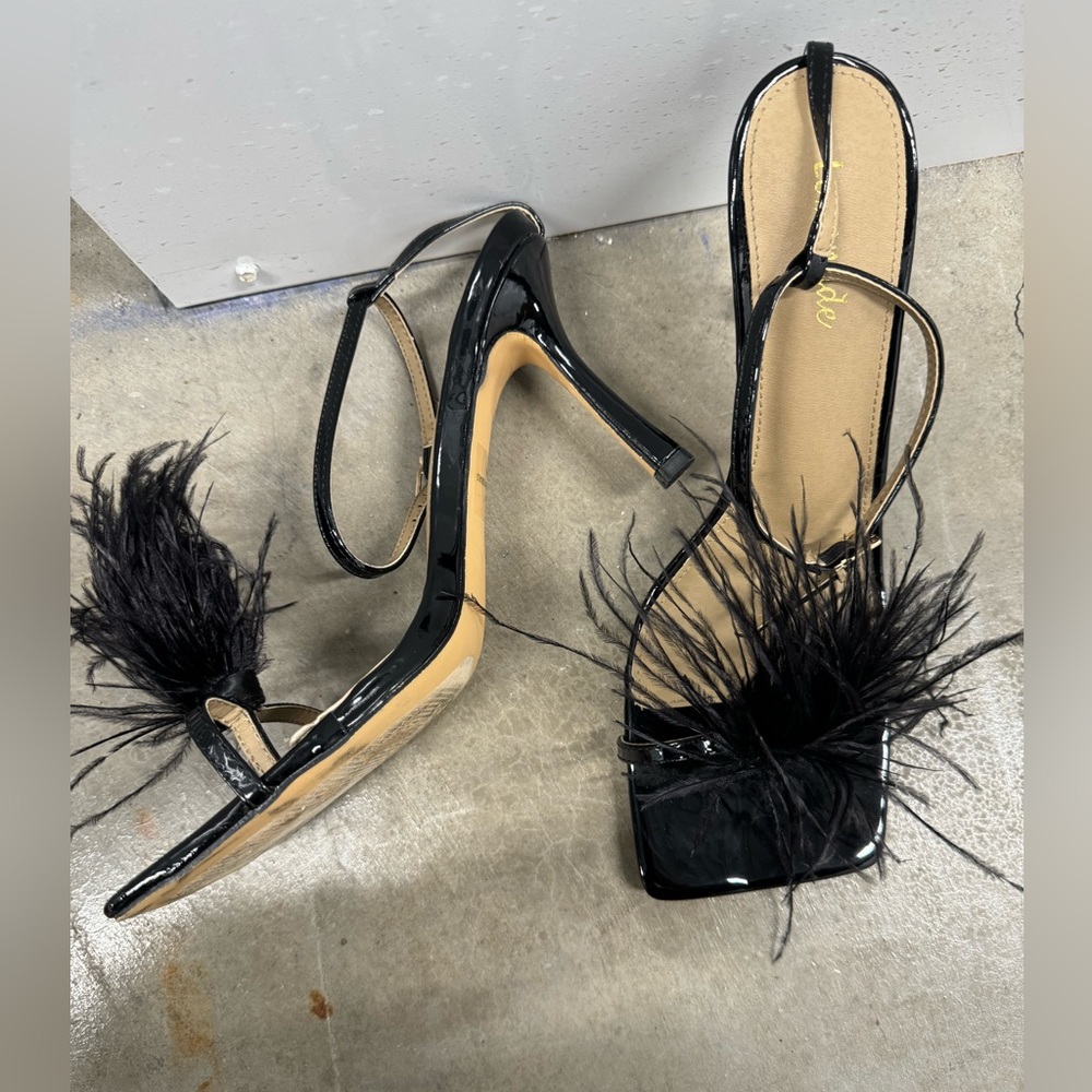 Feather shoes - Picture 4 of 6
